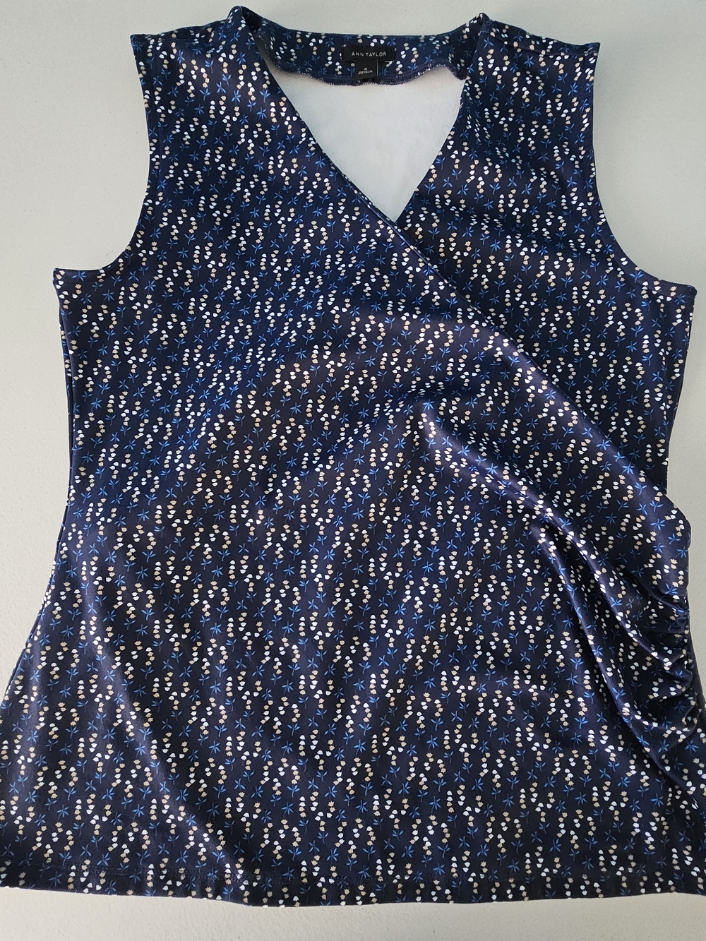 Ann Taylor Navy Floral Sleeveless Top